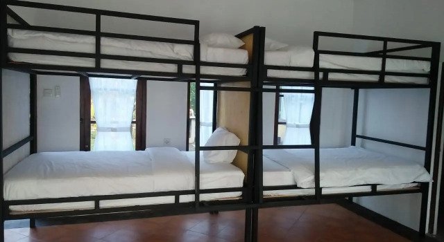 Кровать в общем номере D'uma Residence and Hostel