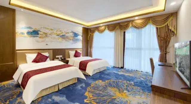 Двухместный люкс Deluxe с балконом Xicheng Garden Hotel