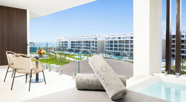 Семейный клубный люкс c 1 комнатой Majestic Mirage Costa Mujeres, All Suite Resort - All Inclusive