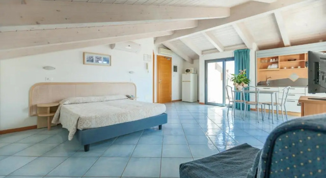 Residence Ascot, Забронировать Отель Каттолика Побережье Римини