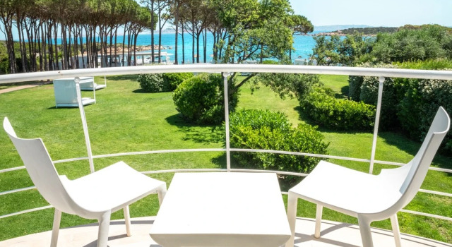 Трёхместный номер Standard c 1 комнатой с балконом и с видом на море Felix Hotels - Hotel La Coluccia