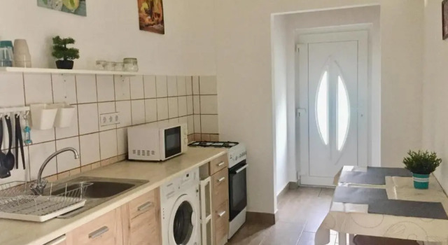Lelle-kert Apartman 01, Забронировать Апартаменты/квартира Балатонлелле Шомодь