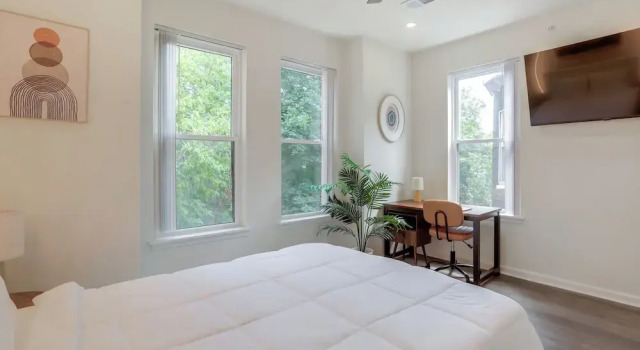 Penthouse Condo w/ Rooftop Deck in Philadelphia!, Забронировать Отель Отели Филадельфии 3 звезды, рядом с Fairmount Park Athletic Field, 3*