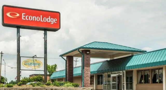 Sunset Lodge