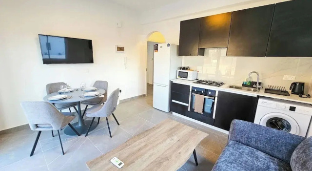 Апартаменты Comfort La Magenta Apartments