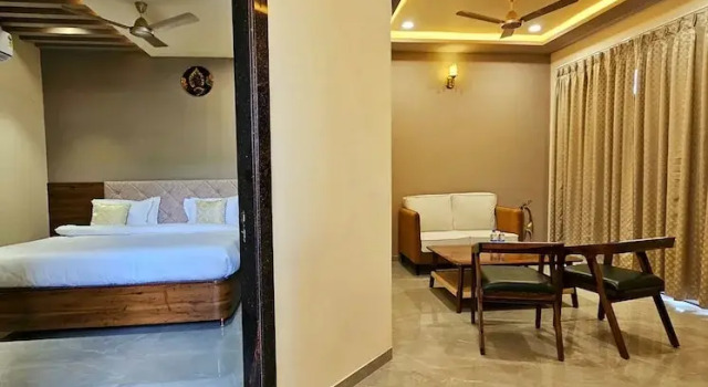 Номер Luxury SURYAGARH Club & Resort