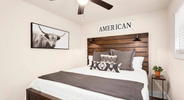 The Mission Rock House - Historic DT Fayetteville Home - HOT Tub!