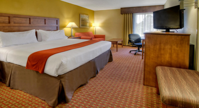 Holiday Inn Express Greenville by IHG, Забронировать Отель Гринвилл Северная Каролина