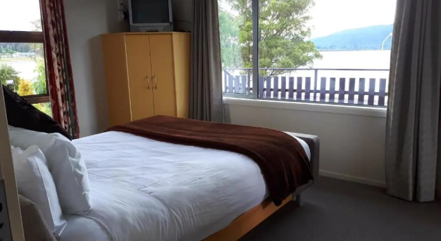 Двухместный номер Standard c 1 комнатой с видом на озеро Edgewater Motel