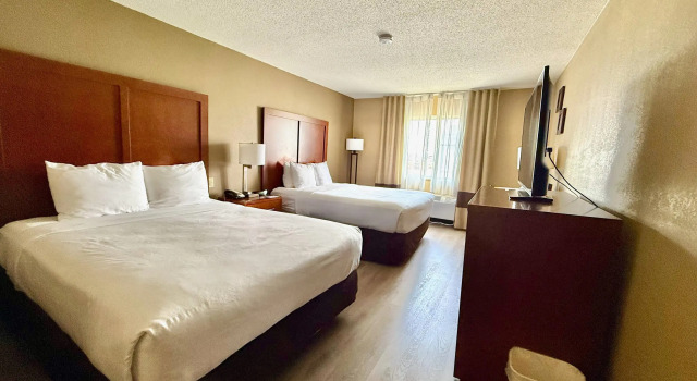 Четырёхместный номер Standard Comfort Inn Gurnee near Six Flags