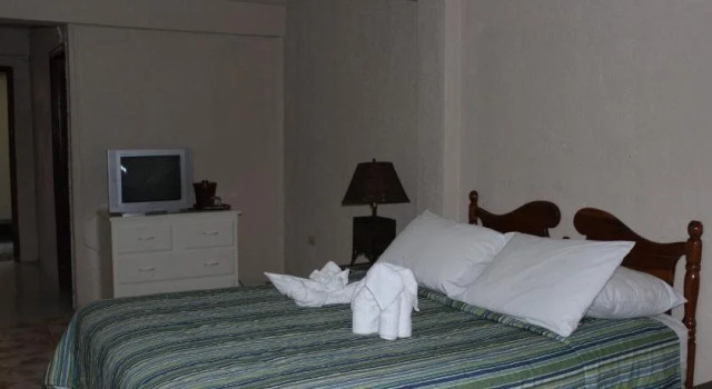 Bonefish Hotel