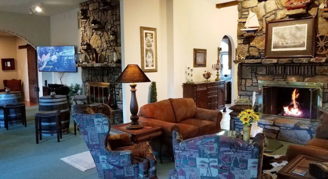 Tuscan Manor, Забронировать Отель «постель и завтрак» Юрика-Спрингс Northwest Arkansas, рядом с Музыкальный театр Ozark Mountain Hoe-Down