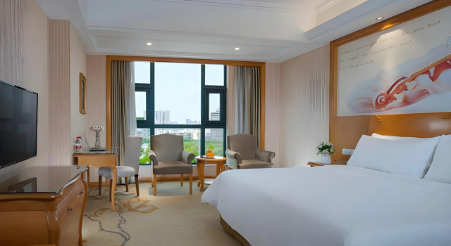 Vienna International Hotel (Xi'an Terra Cotta Warriors Subway Station), Book Hotel Hoteller i Shaanxi med parkering, Parkering