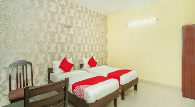 OYO 15628 Peenya Gymkhana Comforts, Rezervovat Hotel Bangalore Bangalore
