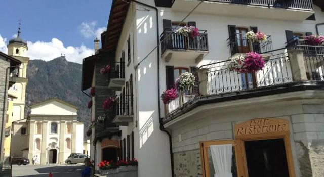 Hotel Roseg, Buchen Sie Hotel Chiesa in Valmalenco 