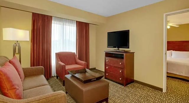 Шестиместный номер Standard Homewood Suites by Hilton Tampa-Brandon