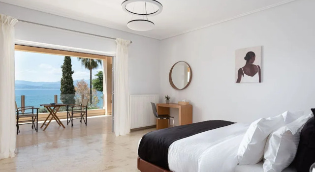 Eretria Luxurious Seafront Villa, Prenota Villa Calcide Eubea