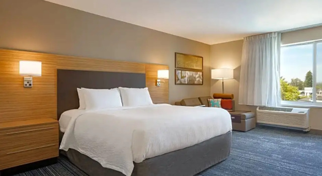 Люкс TownePlace Suites by Marriott Logan