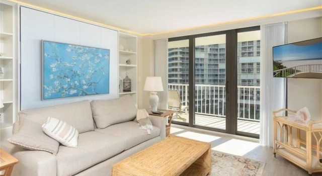 Sst2-611 - South Seas Tower 2 Bedroom Condo by Redawning, Забронировать Дом для отпуска Отели Марко-Айленд с парковкой, рядом с Marco Beach, Парковка