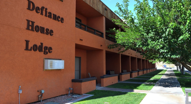 Defiance House Lodge, Varaa Hotelli  