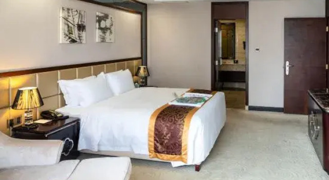 Люкс с видом на реку Sun Yat-sen University Kaifeng Hotel