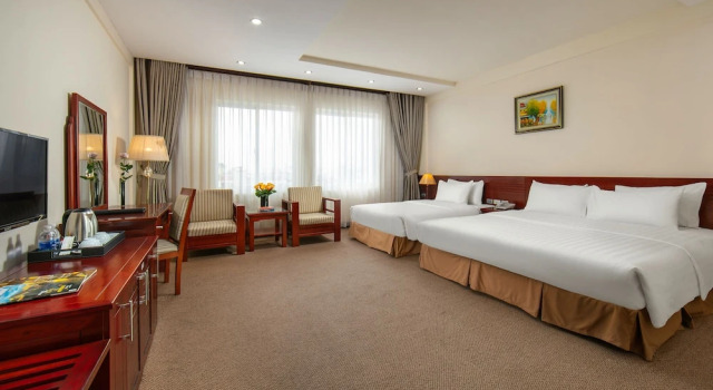 Семейный номер Standard A25 Premium Hotel - 705 Lac Long Quan