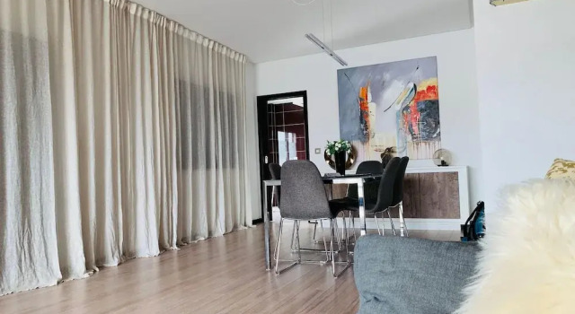 Modern Flat Near Lisbon, Rezervovat Hotel Hotely v Oeste s parkováním, Parkování