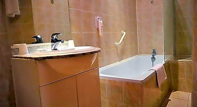 Трёхместный семейный номер Standard Hôtel dAngleterre, Salon-de-Provence