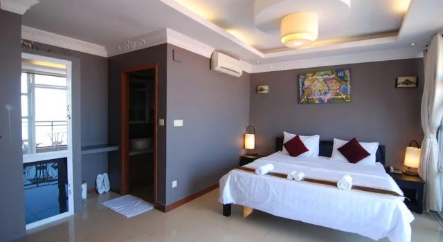 Одноместный номер Standard с балконом Pillar Hotel