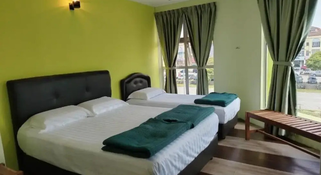 Семейный люкс Hotel O Seremban Near SnowLim Wonderland Formerly M&N Hotel