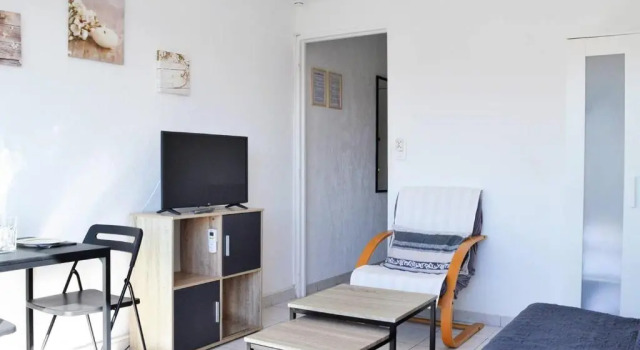 Appartement Le Lavandou, 1 pièce, 2 personnes - FR-1-251-391