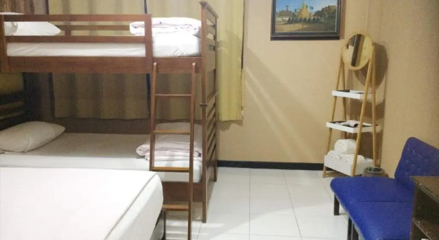 Трёхместный номер Standard Changpuak Hotel