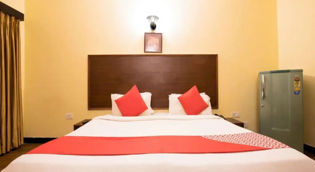 Guest Inn Suites Castle, Rezerwuj Pensjonat Banjara Hills 