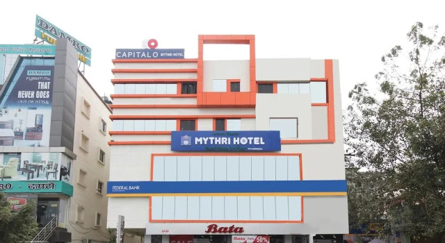 Capital O 63727 Mythri Hotel