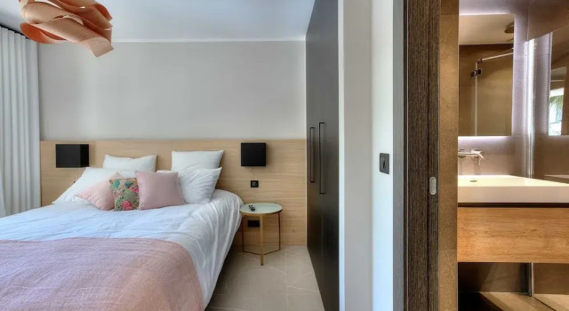 Luxury Flat With Balcony - 2br/6p - Cannes, Забронировать Отель Отели Канн с парковкой, рядом с Le Croisette Casino Barriere de Cannes, Парковка