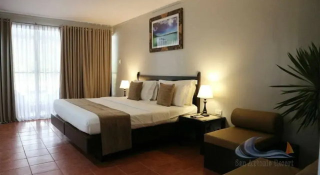 Люкс с балконом и с видом на залив San Antonio Resort