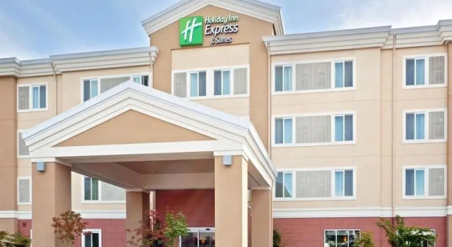 Четырёхместный номер Standard Holiday Inn Express Hotel & Suites Marysville by IHG