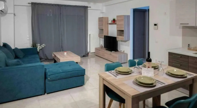 Modern spacious apartment located in Piraeus (B8)