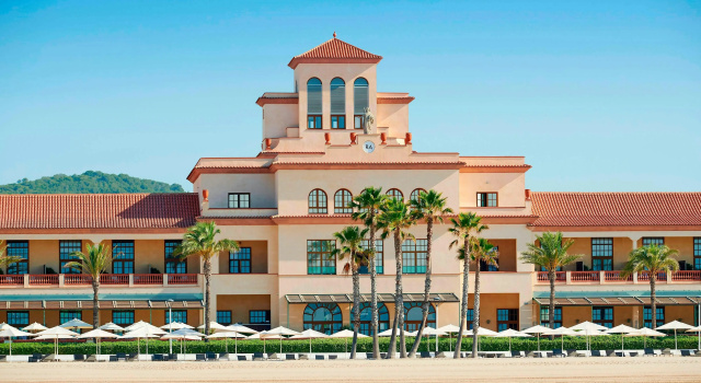 Le Meridien Ra Beach Hotel & Spa