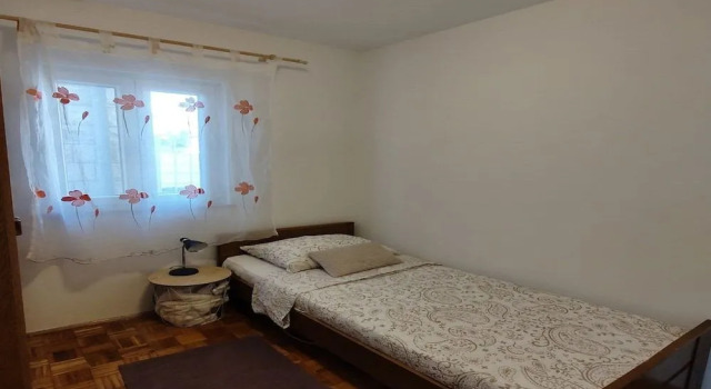 Apartment Angelina - Three Bedroom Apartment With Balcony and Sea View