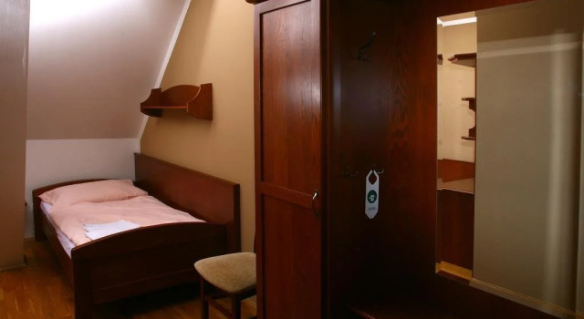 Penzion FAJN ***, Rezerwuj Hotel Pardubice Kraj pardubicki