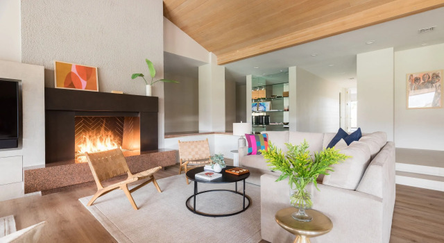 Moonshine by Avantstay Modern & Stylish Estate w/ Bar, Fire Pit & Hot Tub 5 bd