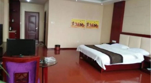 Dezhou Pingyuan Zhongtai Inn, Boek Hotel Pingyuan Shandong