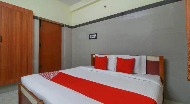 SPOT ON 49005 Raja Lodge, Reserva ahora Hotel Kannamangalam 
