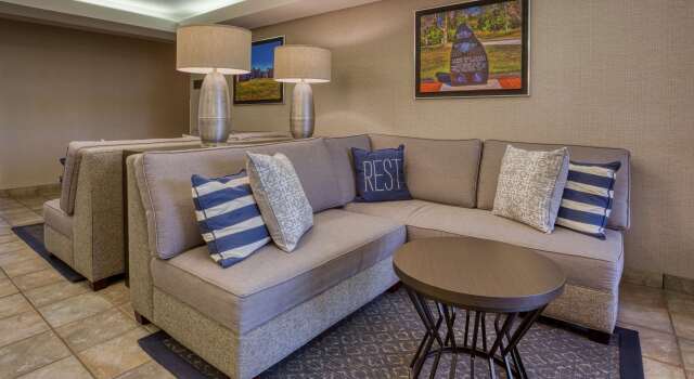 Drury Inn & Suites St. Louis - Fairview Heights, Book Hotel Fairview Heights 