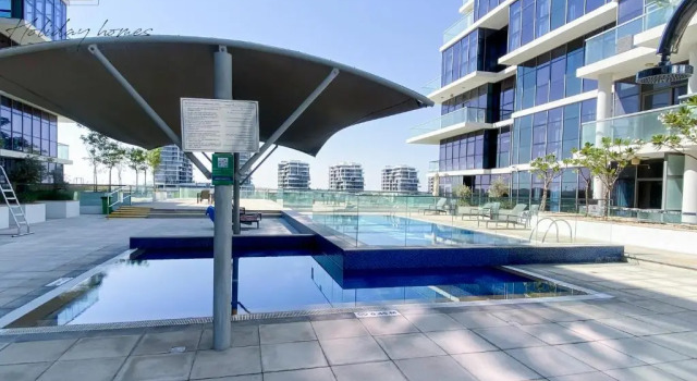 Студия Mira Holiday Homes - Spacious Studio with Balcony - Free Wifi