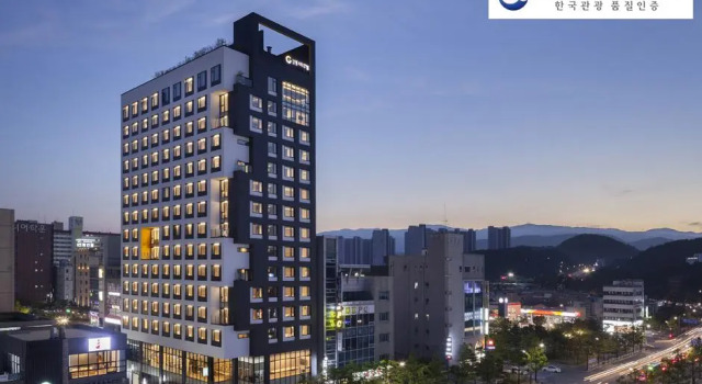 Трёхместный полулюкс Gangneung City Hotel