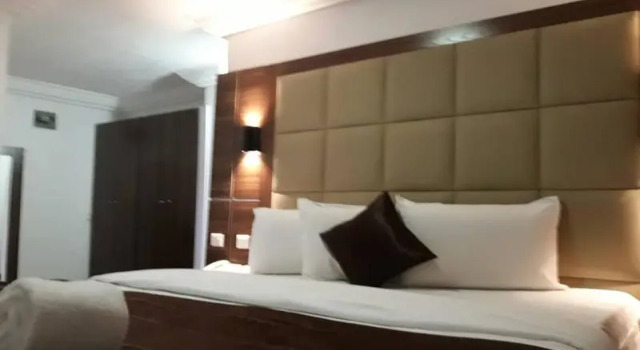 Presken Hotel @ G.R.A. Ikeja, Book Hotel Ikeja 