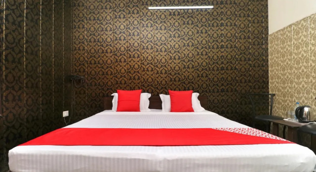 Двухместный люкс Hotel O Mall Residency