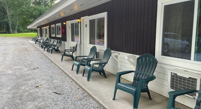 Четырёхместный номер Standard Northern Lights Lodge